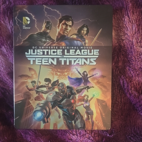 Justice League vs Teen Titans SteelBook Blu-ray 2016 Target Exclusive - Picture 1 of 6